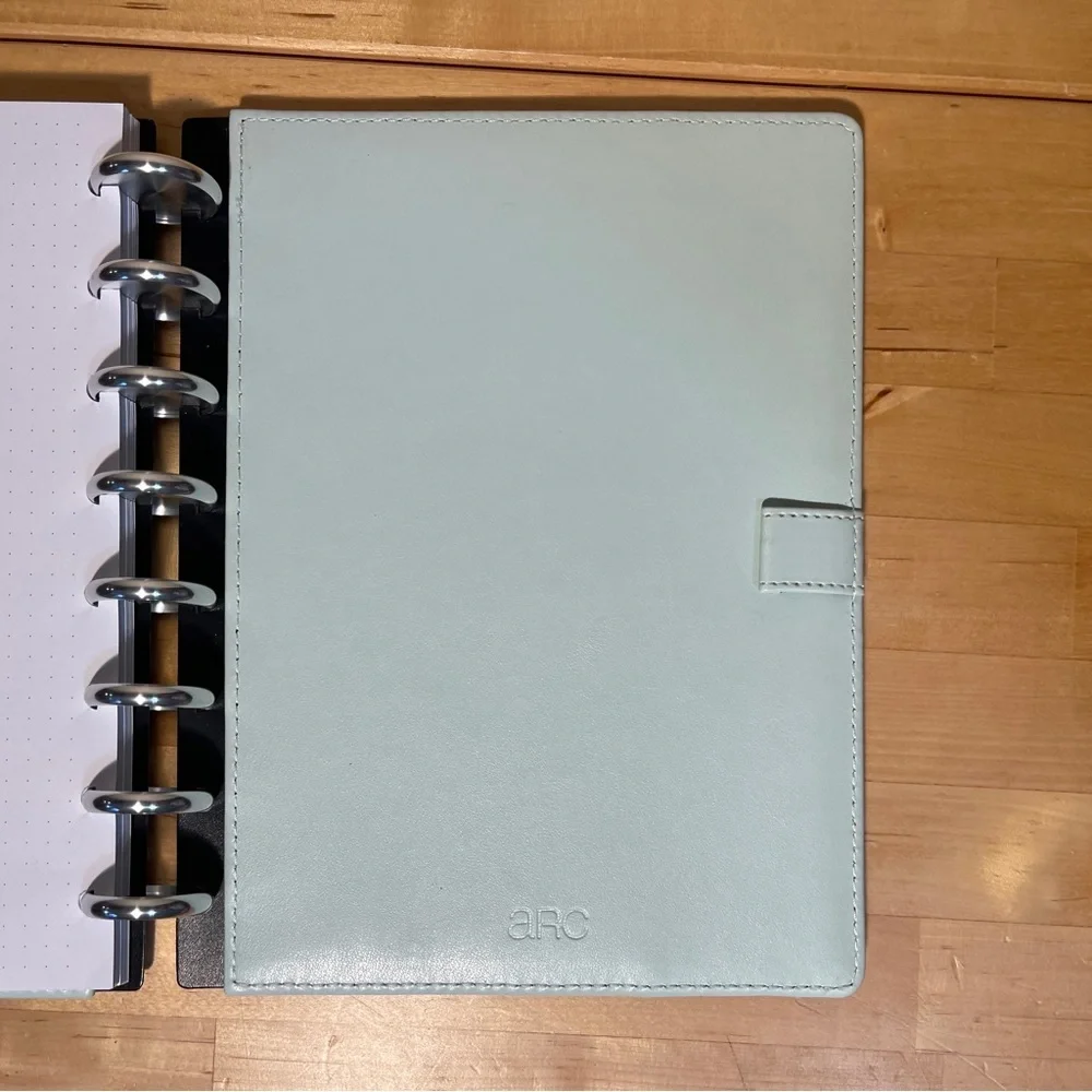 M by Staples arc Quilted Leather Planner with Silver Tone Rings